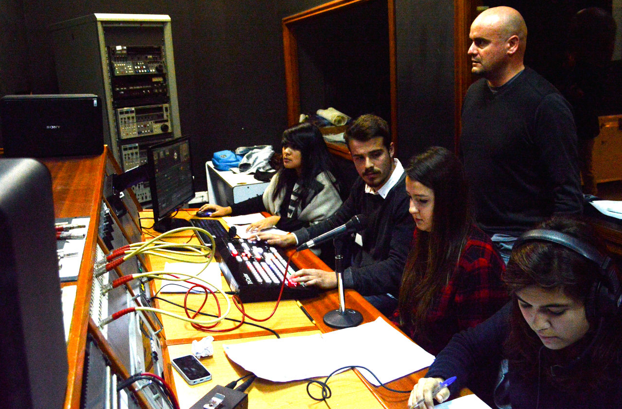 Escuela de Imagen y Sonido de Vigo EISV. Trabajo de alumnos de Producción de audiovisuales y Realización de Espectáculos. Programa de TV en directo, Vigo Debate 3